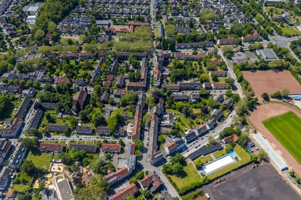 Gelsenkirchen from above - Residential area of the multi-family house settlement on Andersenstrasse in the district Hessler in Gelsenkirchen at Ruhrgebiet in the state North Rhine-Westphalia, Germany