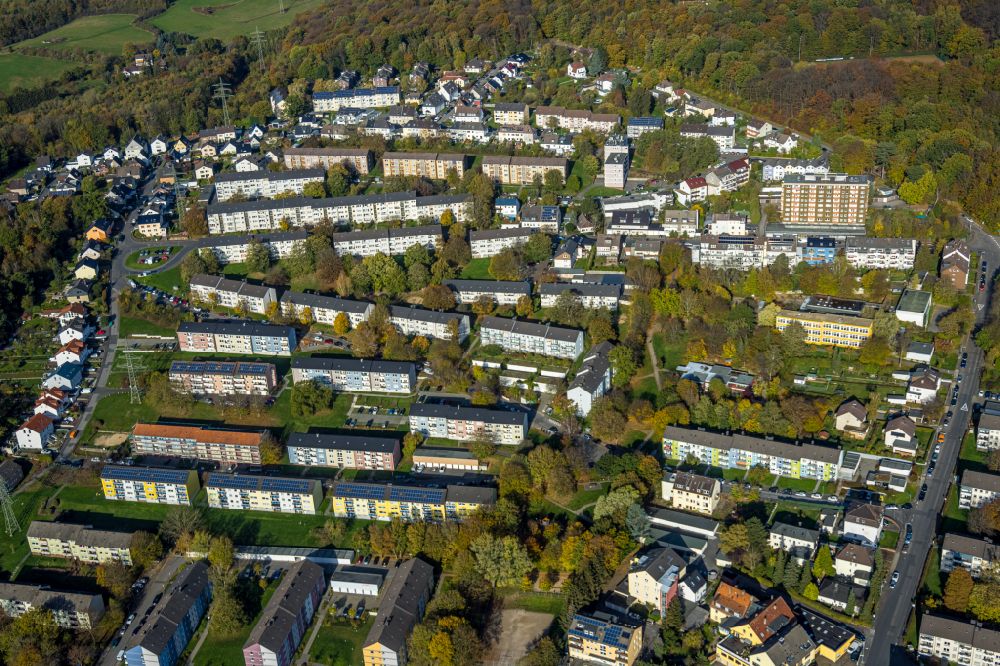 Aerial photograph Hagen - Residential area of the multi-family house settlement on street Salzburger Strasse in Hagen at Ruhrgebiet in the state North Rhine-Westphalia, Germany