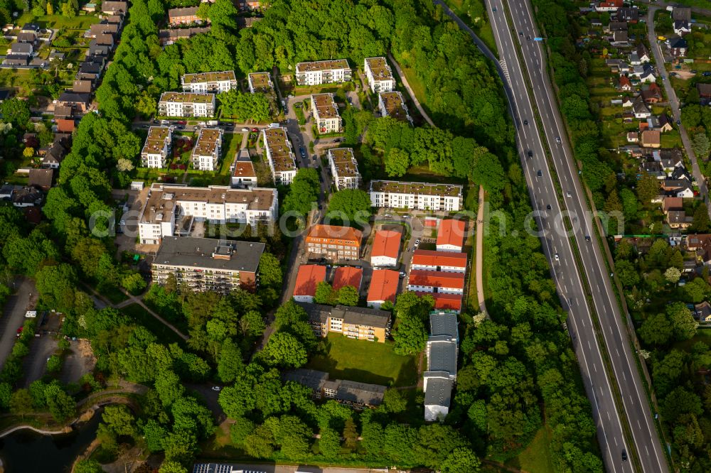 Hamburg from above - Residential area of the multi-family house settlement on street Raja-Ilinauk-Strasse in Hamburg, Germany
