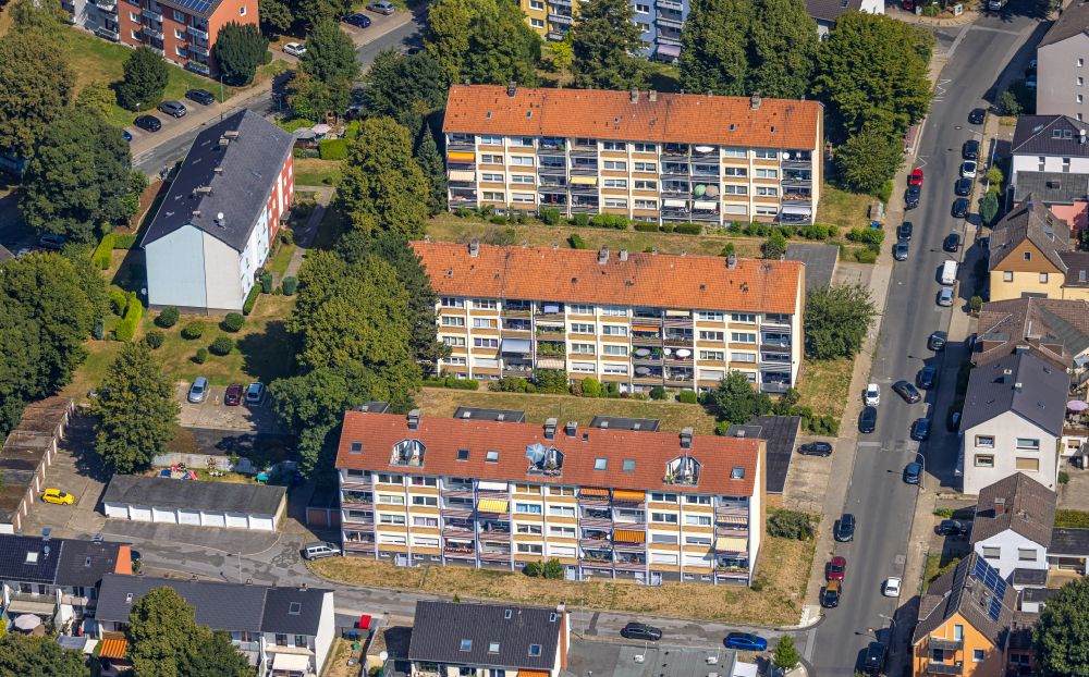 Aerial photograph Hattingen - Residential area of the multi-family house settlement on street Rauendahlstrasse in the district Baak in Hattingen at Ruhrgebiet in the state North Rhine-Westphalia, Germany