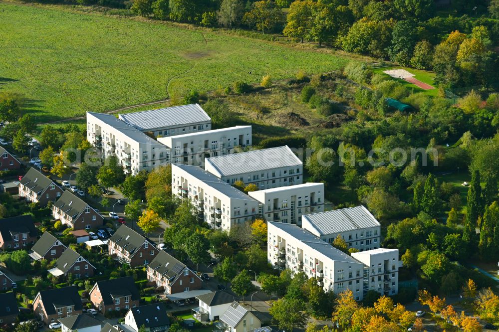 Teltow from above - Residential area of the multi-family house settlement on Heinersdorfer Weg in Teltow in the state Brandenburg, Germany