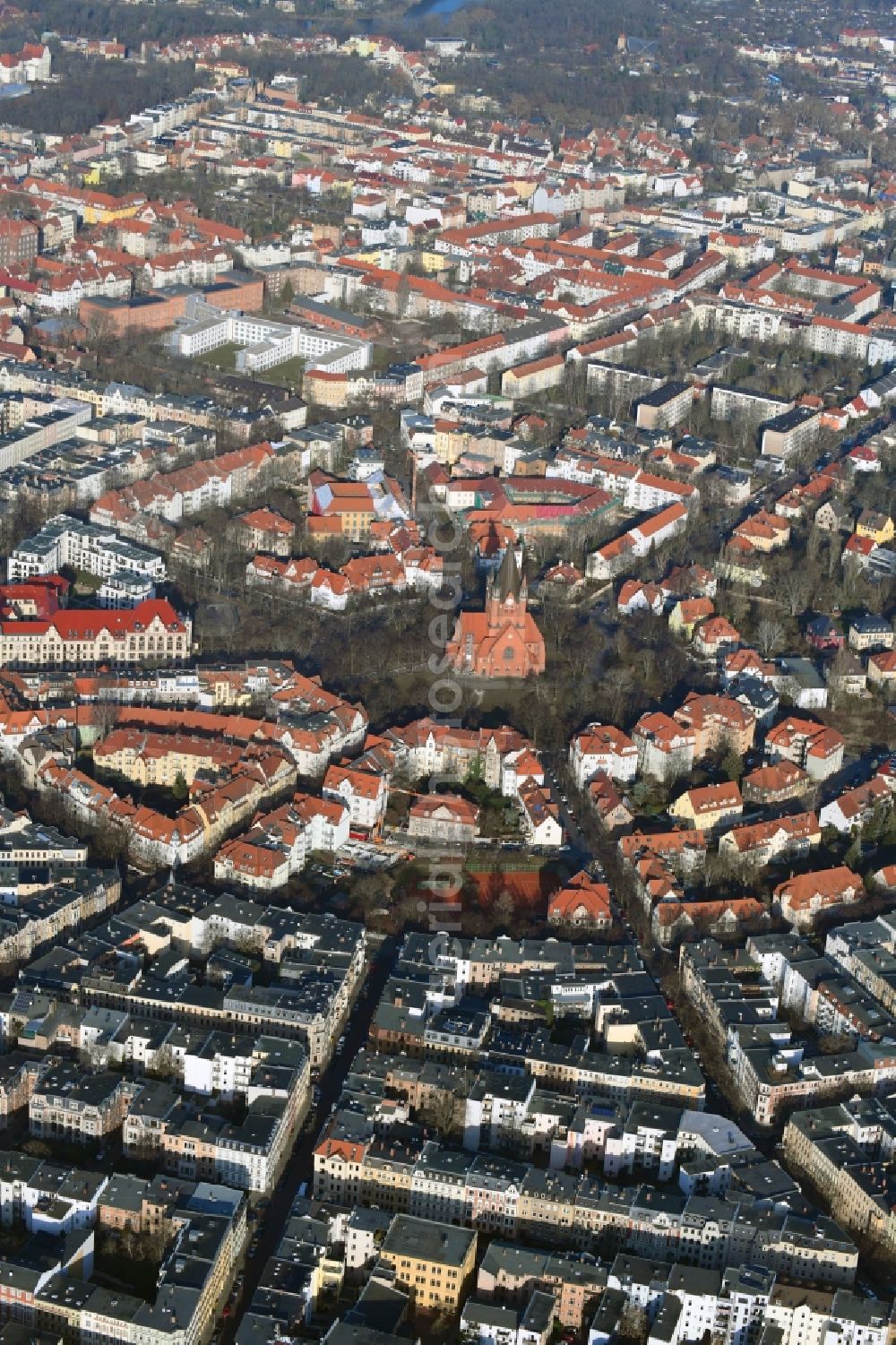 Halle (Saale) from above - Residential area of the multi-family house settlement Heinrich-Zille-Strasse and Rathenauplatz in the district Paulusviertel in Halle (Saale) in the state Saxony-Anhalt, Germany