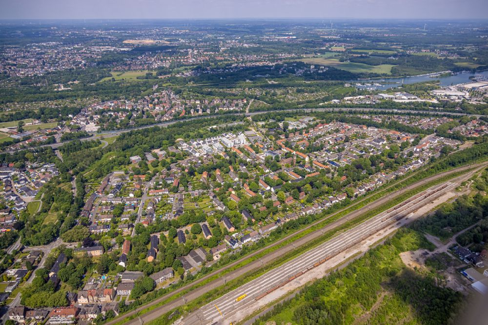 Herne from above - Residential area of the multi-family house settlement on street Honkenbergstrasse in Herne at Ruhrgebiet in the state North Rhine-Westphalia, Germany