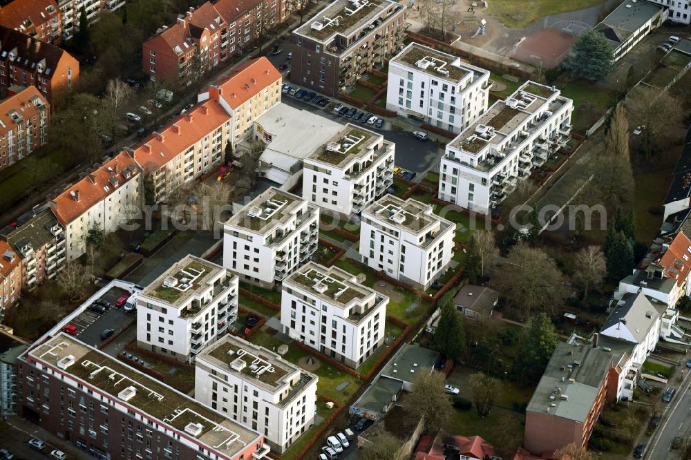 Aerial image Hamburg - Residential area of the multi-family house settlement Holsteinischer Kamp - Marschnerstrasse in the district Barmbek-Sued in Hamburg, Germany