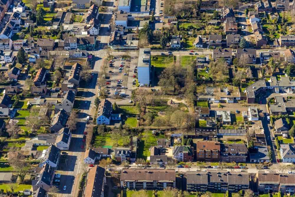 Aerial image Duisburg - Residential area of a multi-family house settlement Muenchener Strasse destrict Buchholz in Duisburg in the state North Rhine-Westphalia