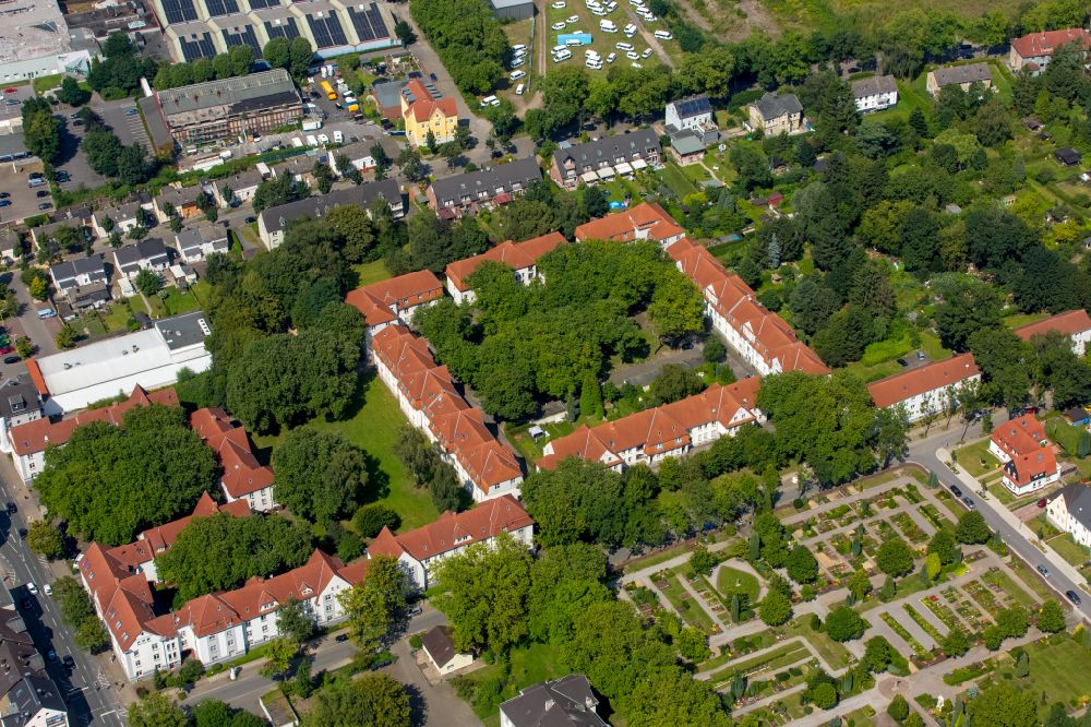 Aerial photograph Gelsenkirchen - Residential area of the multi-family house settlement Neue Kolonie Alma on street Hohenfriedberger Strasse in Gelsenkirchen at Ruhrgebiet in the state North Rhine-Westphalia, Germany