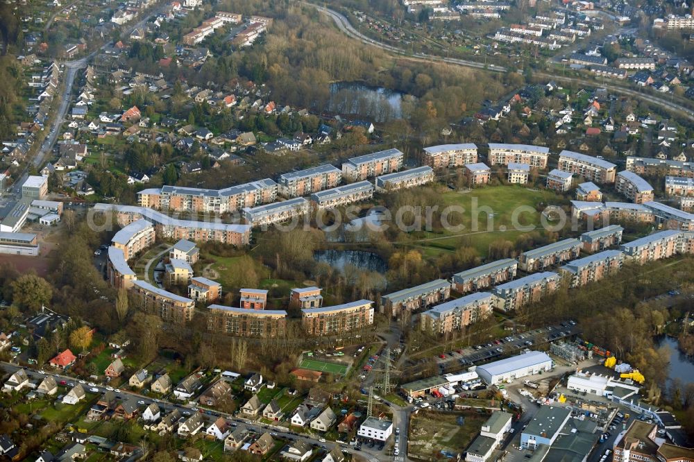 Hamburg from the bird's eye view: Residential area of the multi-family house settlement on Max-Herz-Ring in the district Farmsen - Berne in Hamburg, Germany