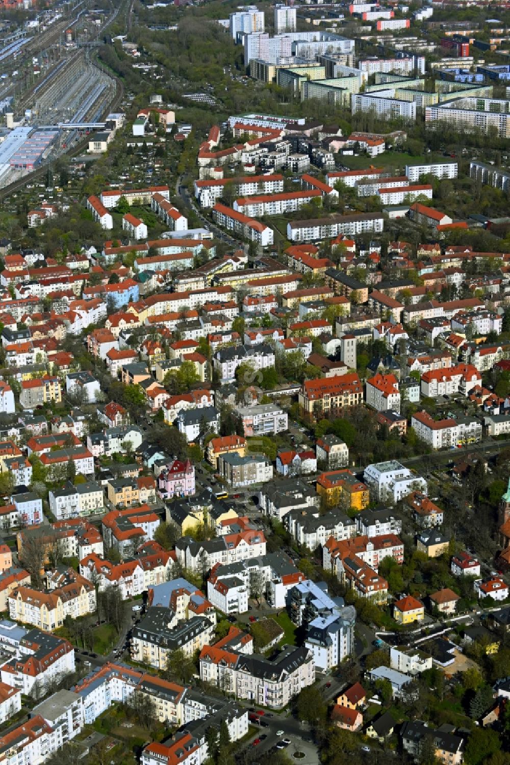 Berlin from the bird's eye view: Residential area of the multi-family house settlement on Dorotheastrasse - Treskowallee in the district Karlshorst in Berlin, Germany