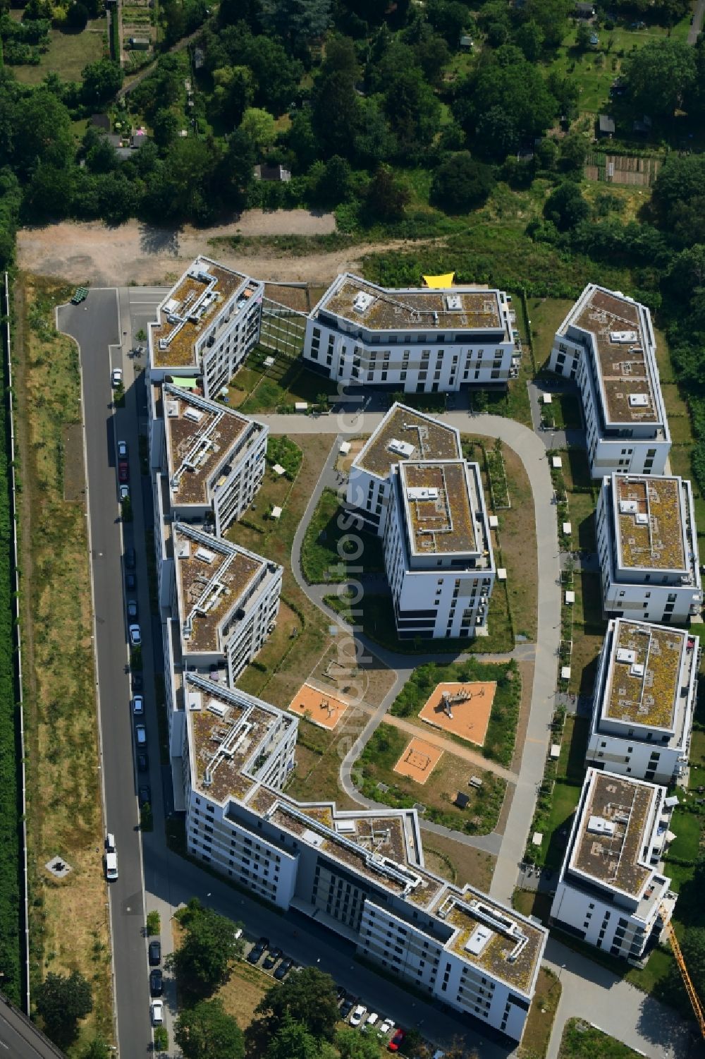 Aerial image Bonn - Residential area of the multi-family house settlement Wohnquartier Suedstadtgaerten along the Albert-Fischer-Strasse in the district Kessenich in Bonn in the state North Rhine-Westphalia, Germany