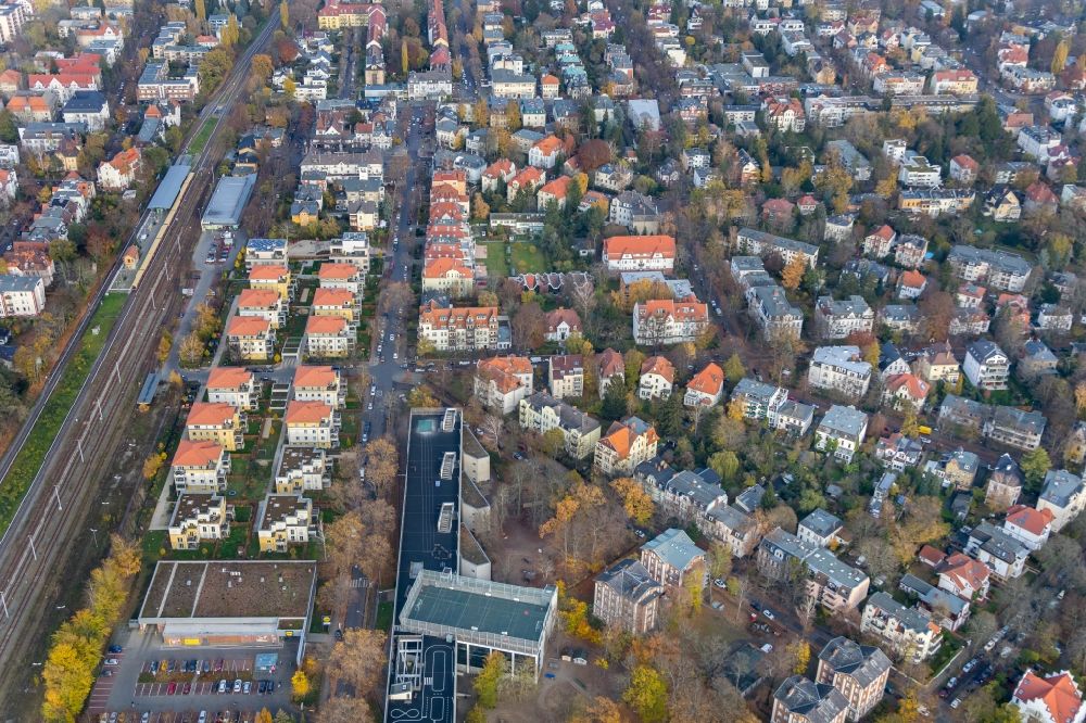 Berlin from the bird's eye view: Residential area of the multi-family house settlement in the district Lichterfelde in Berlin, Germany