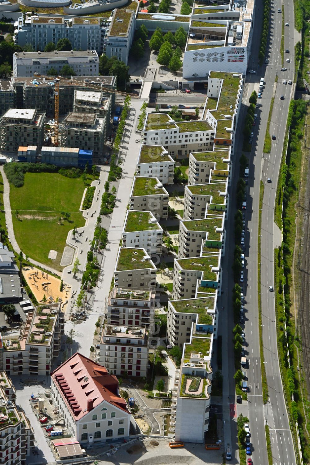 Aerial image München - Residential area of the multi-family house settlement on Kafler Strasse in the district Pasing-Obermenzing in Munich in the state Bavaria, Germany