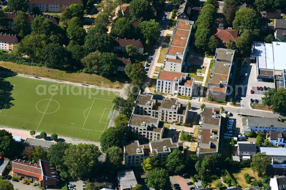 Hamburg from above - Residential area of the multi-family house settlement on street Riekbornweg in the district Schnelsen in Hamburg, Germany