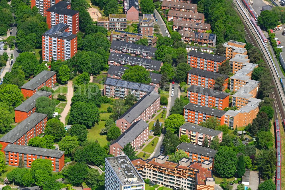Aerial image Hamburg - Residential area of the multi-family house settlement on street Ernst-Horn-Strasse in the district Stellingen in Hamburg, Germany