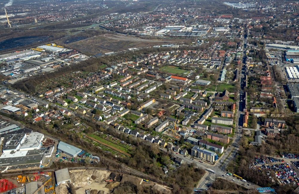Aerial photograph Essen - Residential area of the multi-family house settlement in the district Vogelheim in Essen in the state North Rhine-Westphalia, Germany