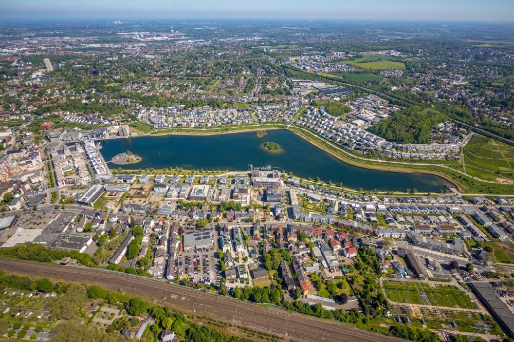 Dortmund from the bird's eye view: Residential area of the multi-family house Settlement at shore Areas of lake Phoenixsee in Dortmund in the state North Rhine-Westphalia, Germany