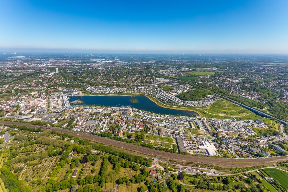 Dortmund from above - Residential area of the multi-family house Settlement at shore Areas of lake Phoenixsee in Dortmund in the state North Rhine-Westphalia, Germany