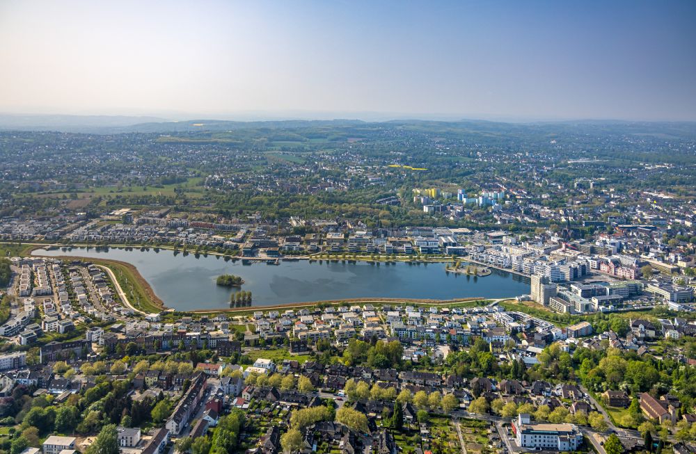 Aerial photograph Dortmund - Residential area of the multi-family house Settlement at shore Areas of lake Phoenixsee in Dortmund in the state North Rhine-Westphalia, Germany