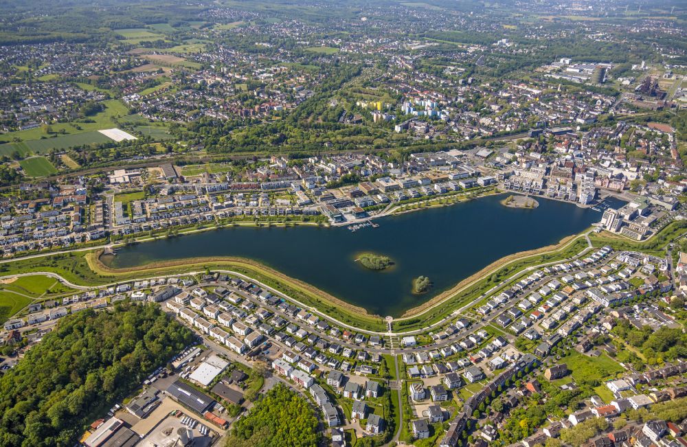 Dortmund from above - Residential area of the multi-family house Settlement at shore Areas of lake Phoenixsee in the district Hoerde in Dortmund in the state North Rhine-Westphalia, Germany