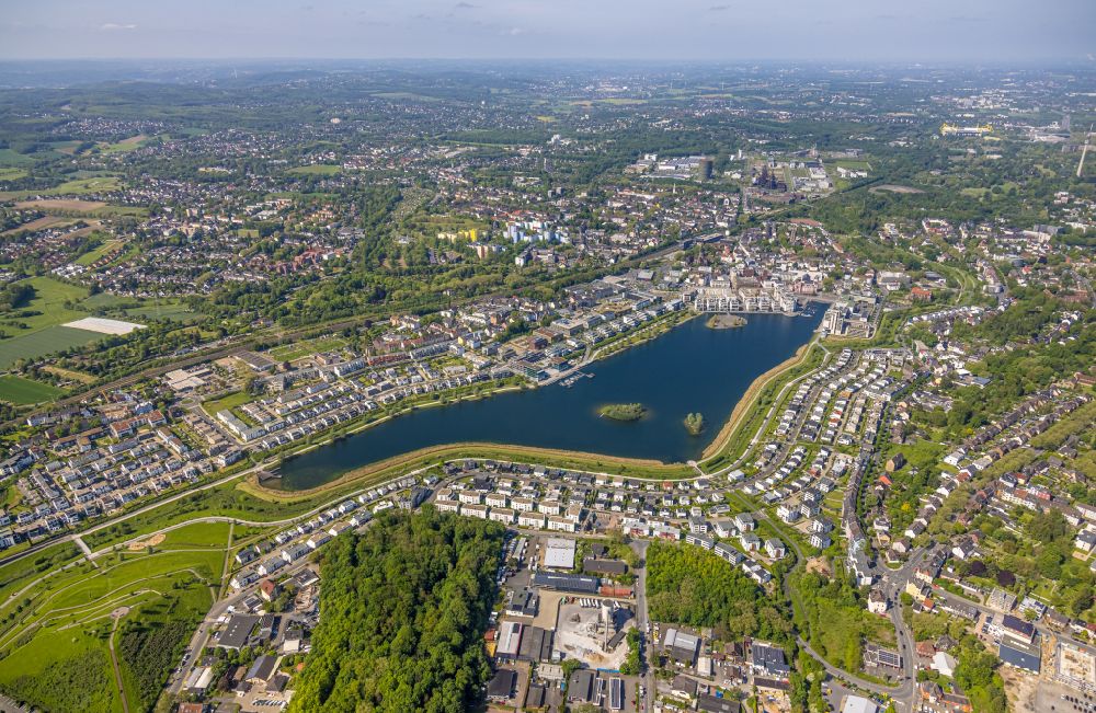 Dortmund from the bird's eye view: Residential area of the multi-family house Settlement at shore Areas of lake Phoenixsee in the district Hoerde in Dortmund in the state North Rhine-Westphalia, Germany