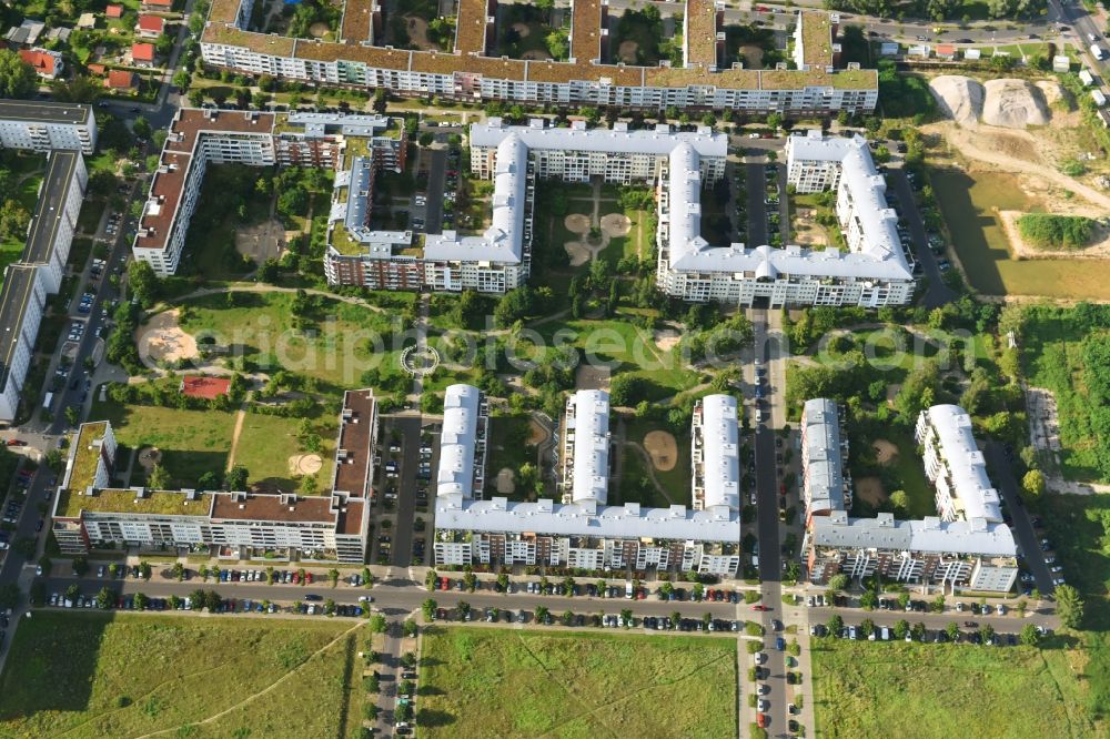 Berlin from above - Residential area of a multi-family house settlement Plauener Strasse - Sollstaedter Strasse - Arendsweg in the district Hohenschoenhausen in Berlin, Germany