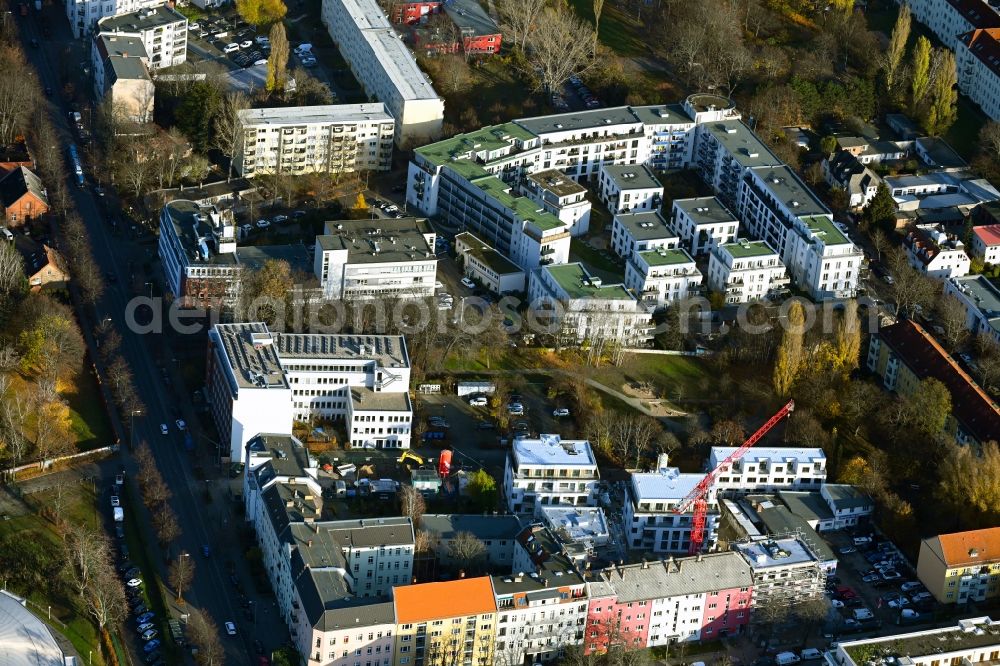 Aerial image Berlin - Residential area of the multi-family house settlement Reichenberger Strasse - Kuestriner Strasse in the district Hohenschoenhausen in Berlin, Germany