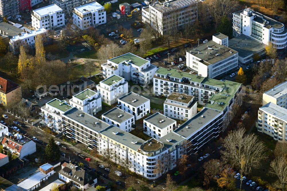 Aerial photograph Berlin - Residential area of the multi-family house settlement Reichenberger Strasse - Kuestriner Strasse in the district Hohenschoenhausen in Berlin, Germany