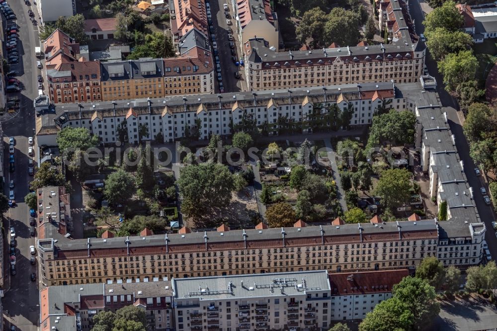 Aerial photograph Leipzig - Residential area of the multi-family house settlement Rossmarktstrasse - Demmeringstrasse - Heinrichstrasse in the district Altlindenau in Leipzig in the state Saxony, Germany