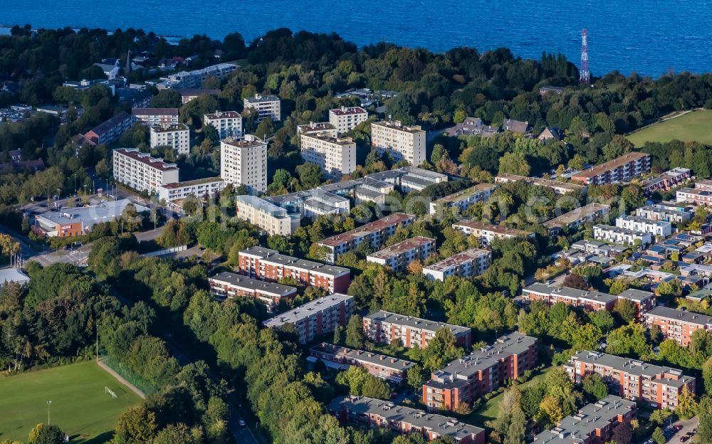 Aerial photograph Kiel - Residential area of the multi-family house settlement on street Funkstellenweg in the district Schilksee in Kiel in the state Schleswig-Holstein, Germany