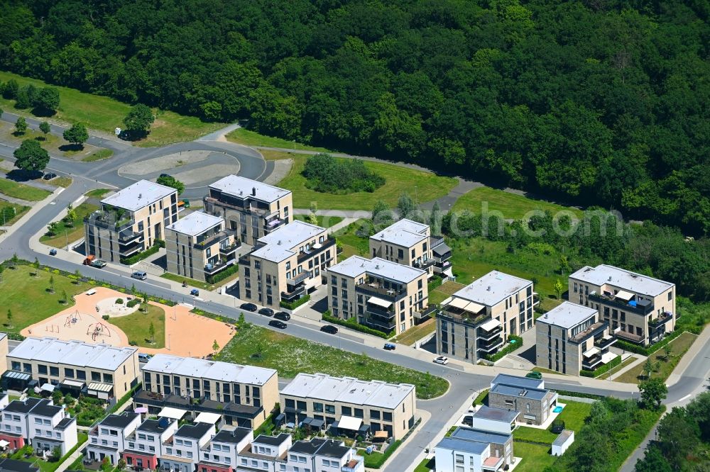 Aerial image Wolfsburg - Residential area of the multi-family house settlement Auf of Sonnenwiese in the district Westhagen in Wolfsburg in the state Lower Saxony, Germany