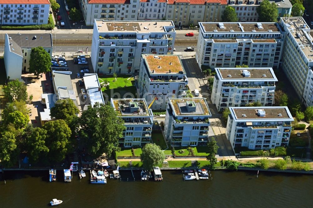 Berlin from above - Residential area of the multi-family house settlement on Spree- river - An der Wuhlheide in the district Oberschoeneweide in Berlin