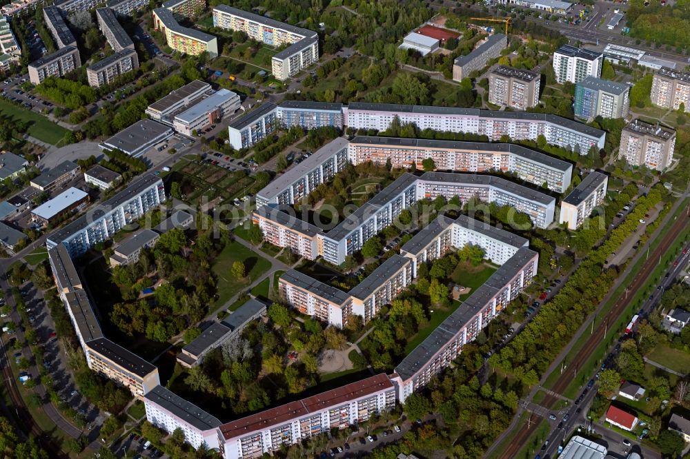Aerial image Leipzig - Residential area of the multi-family house settlement on Wegastrasse - Jupiterstrasse - Andromedaweg in the district Gruenau-Nord in Leipzig in the state Saxony, Germany