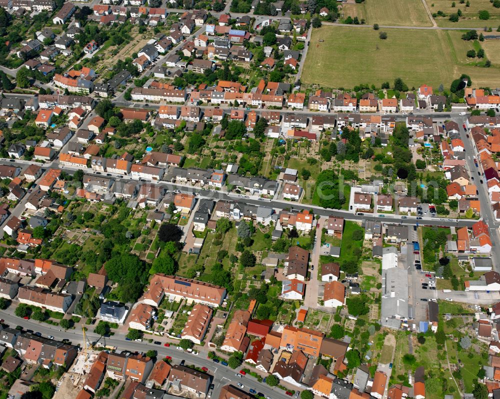 Aerial photograph Weingarten (Baden) - Residential area of the multi-family house settlement in Weingarten (Baden) in the state Baden-Wuerttemberg, Germany