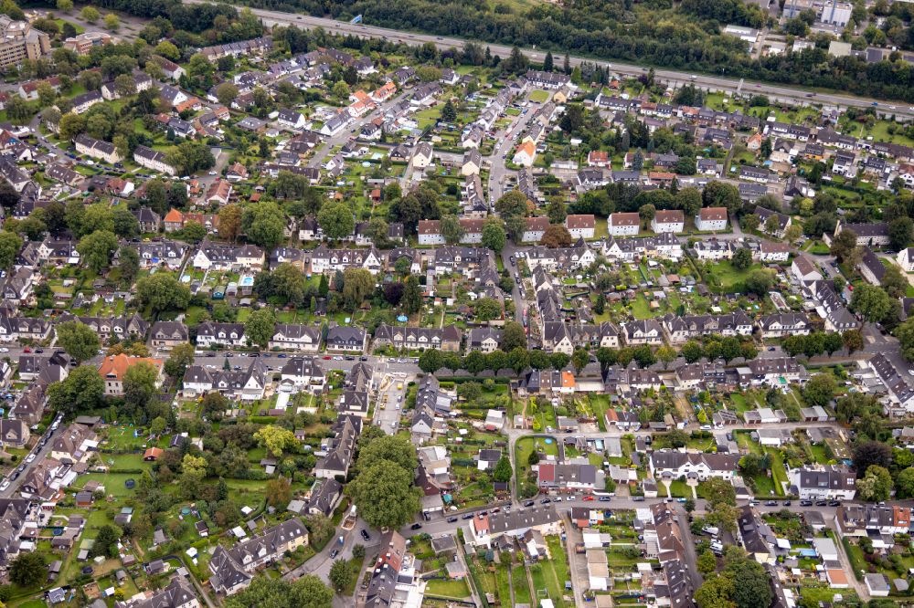 Dortmund from above - Residential area of the multi-family house settlement Zechensiedlung on the Fritz-Funke-Strasse in the district Oberdorstfeld in Dortmund at Ruhrgebiet in the state North Rhine-Westphalia, Germany