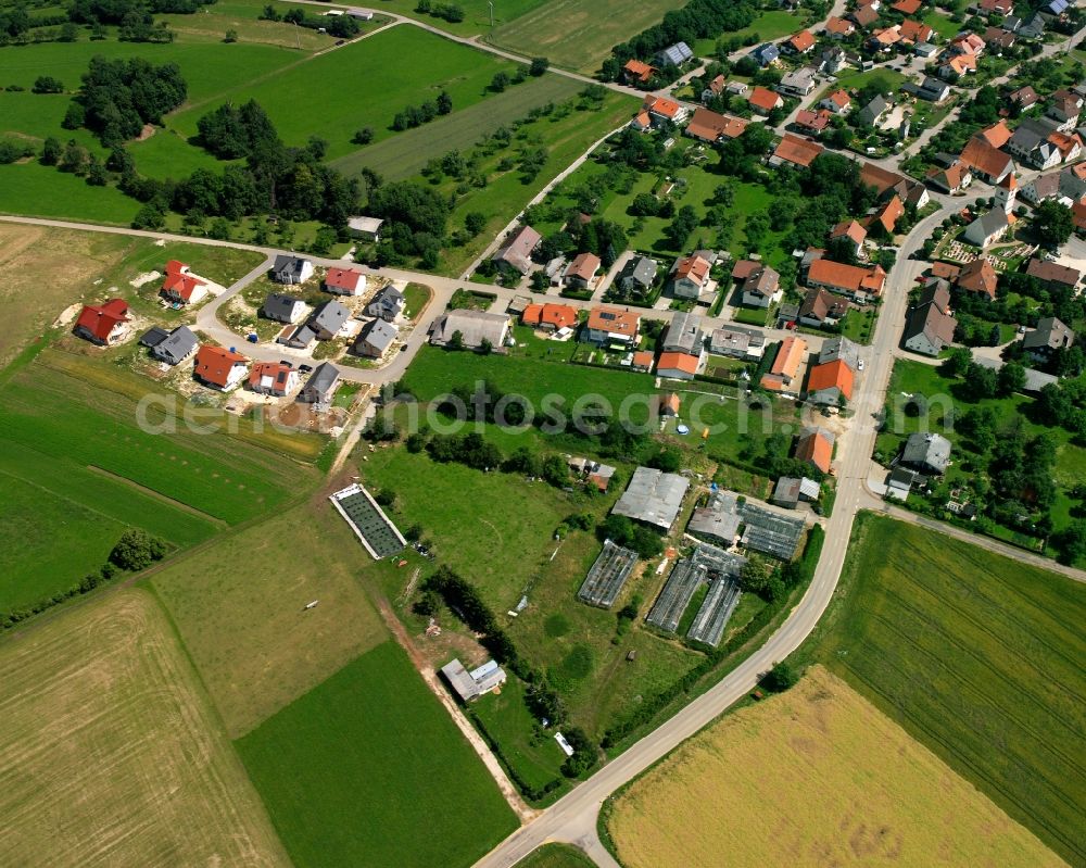 Aufhausen from the bird's eye view: Residential area - mixed development of a multi-family housing estate and single-family housing estate in Aufhausen in the state Baden-Wuerttemberg, Germany