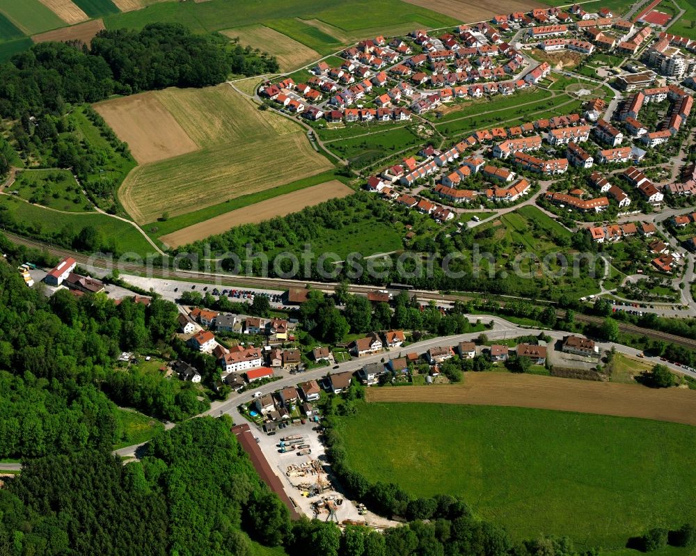 Backnang from the bird's eye view: Residential area - mixed development of a multi-family housing estate and single-family housing estate in Backnang in the state Baden-Wuerttemberg, Germany