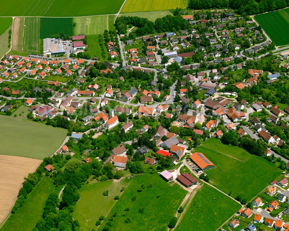 Biberach an der Riß from the bird's eye view: Residential area - mixed development of a multi-family housing estate and single-family housing estate in Biberach an der Riß in the state Baden-Wuerttemberg, Germany