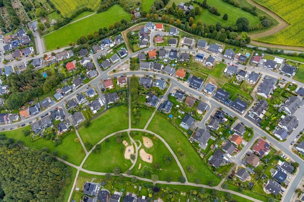 Breckerfeld from the bird's eye view: Residential area - mixed development of a multi-family housing estate and single-family housing estate in Breckerfeld in the state North Rhine-Westphalia, Germany