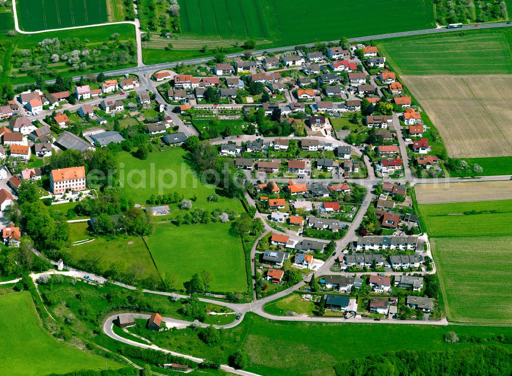 Aerial photograph Ehingen (Donau) - Residential area - mixed development of a multi-family housing estate and single-family housing estate in Ehingen (Donau) in the state Baden-Wuerttemberg, Germany