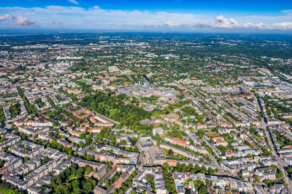 Hamburg from the bird's eye view: Residential area - mixed development of a multi-family housing estate and single-family housing estate Eppendorf in Hamburg, Germany