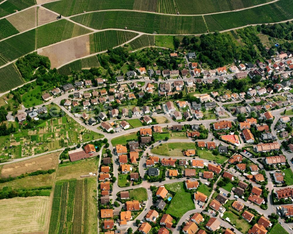 Erlenbach from the bird's eye view: Residential area - mixed development of a multi-family housing estate and single-family housing estate in Erlenbach in the state Baden-Wuerttemberg, Germany