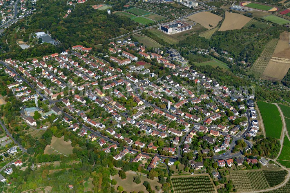 Aerial photograph Frauenland - Residential area - mixed development of a multi-family housing estate and single-family housing estate in Frauenland in the state Bavaria, Germany