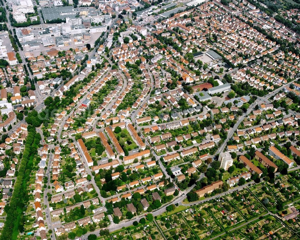 Aerial photograph Heilbronn - Residential area - mixed development of a multi-family housing estate and single-family housing estate in Heilbronn in the state Baden-Wuerttemberg, Germany