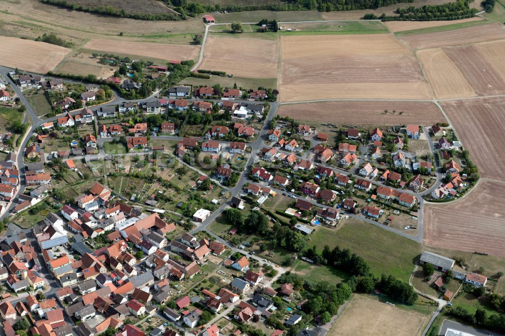 Aerial image Heßdorf - Residential area - mixed development of a multi-family housing estate and single-family housing estate in Heßdorf in the state Bavaria, Germany