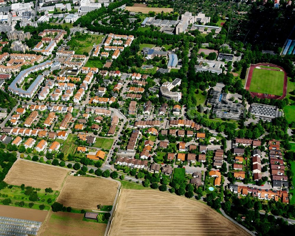 Horkheim from the bird's eye view: Residential area - mixed development of a multi-family housing estate and single-family housing estate in Horkheim in the state Baden-Wuerttemberg, Germany