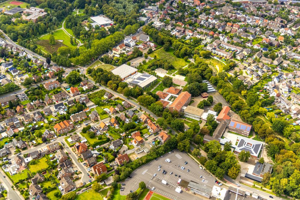 Innenstadt from the bird's eye view: Residential area - mixed development of a multi-family housing estate and single-family housing estate in Innenstadt in the state North Rhine-Westphalia, Germany