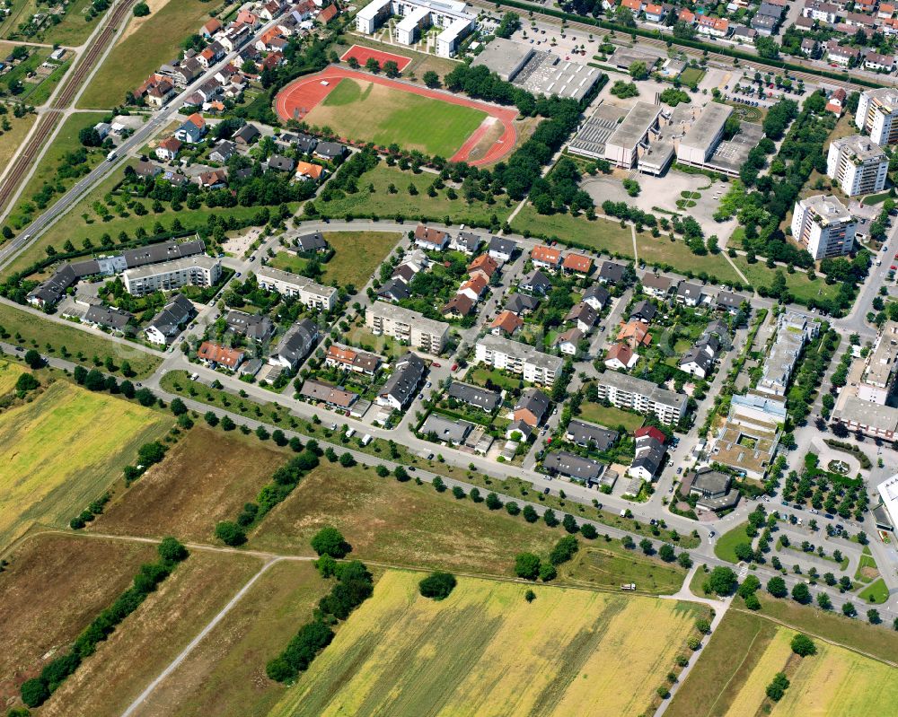 Neureut from the bird's eye view: Residential area - mixed development of a multi-family housing estate and single-family housing estate in Neureut in the state Baden-Wuerttemberg, Germany