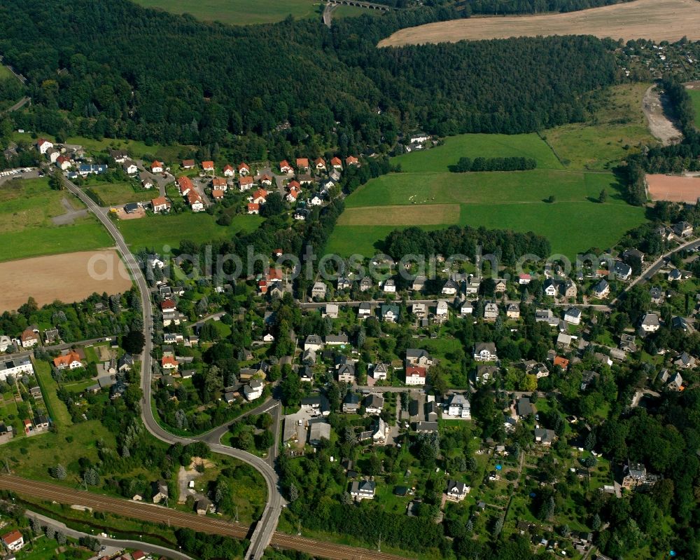 Niederwiesa from above - Residential area - mixed development of a multi-family housing estate and single-family housing estate in Niederwiesa in the state Saxony, Germany