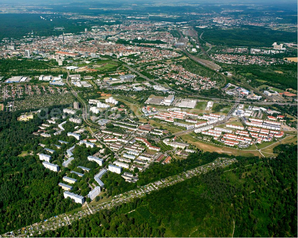 Aerial photograph Oberreut - Residential area - mixed development of a multi-family housing estate and single-family housing estate in Oberreut in the state Baden-Wuerttemberg, Germany