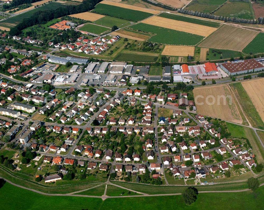 Aerial image Offenau - Residential area - mixed development of a multi-family housing estate and single-family housing estate in Offenau in the state Baden-Wuerttemberg, Germany