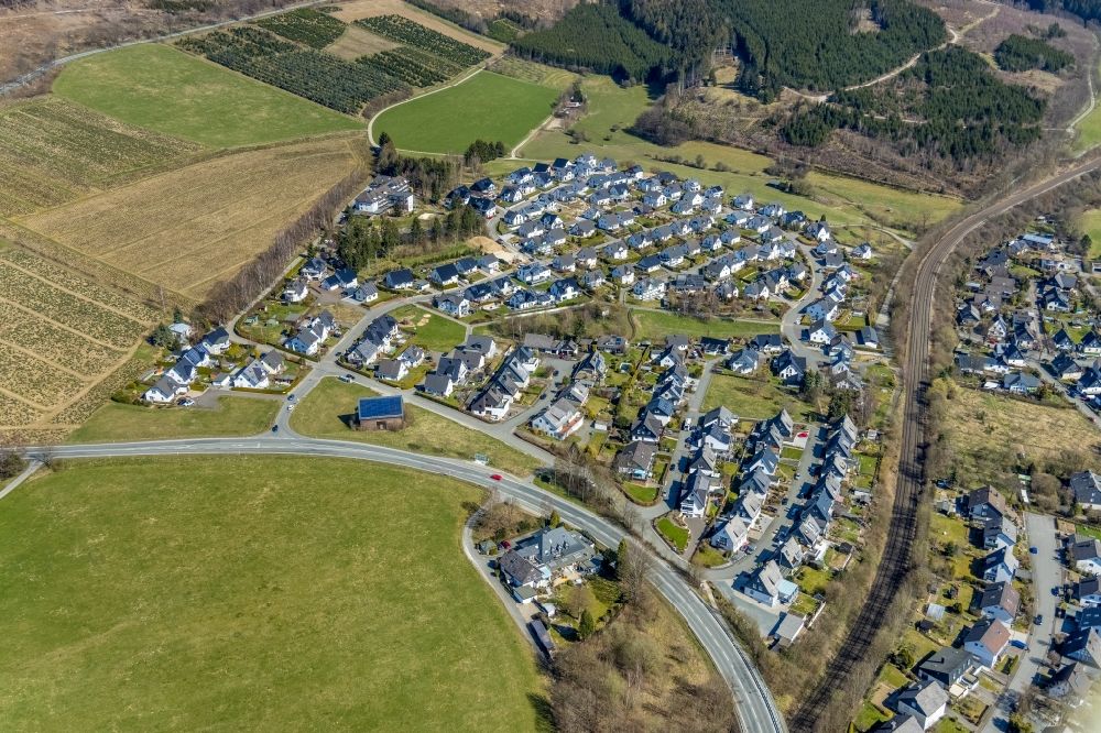 Aerial photograph Olsberg - Residential area - mixed development of a multi-family housing estate and single-family housing estate on Rinketal in Olsberg at Sauerland in the state North Rhine-Westphalia, Germany